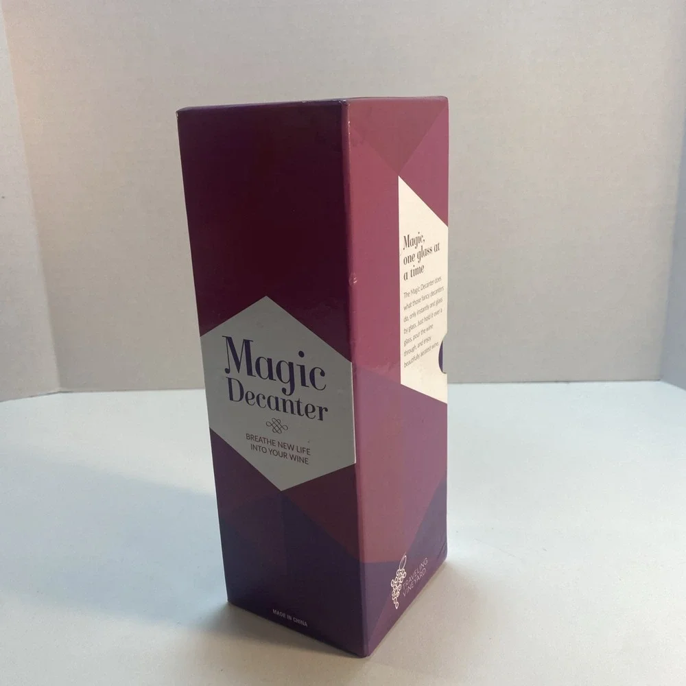 Traveling Vineyard Magic Decanter Wine Aerator Clear Black Red Wine Tool